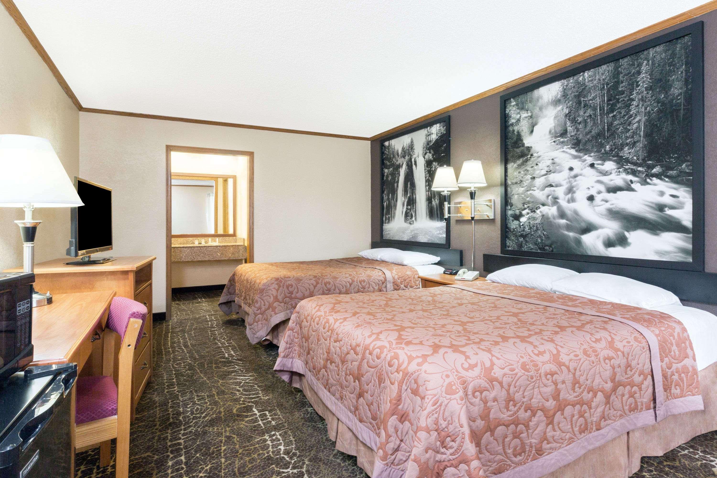 Super 8 By Wyndham Kansas City Airport North Kültér fotó
