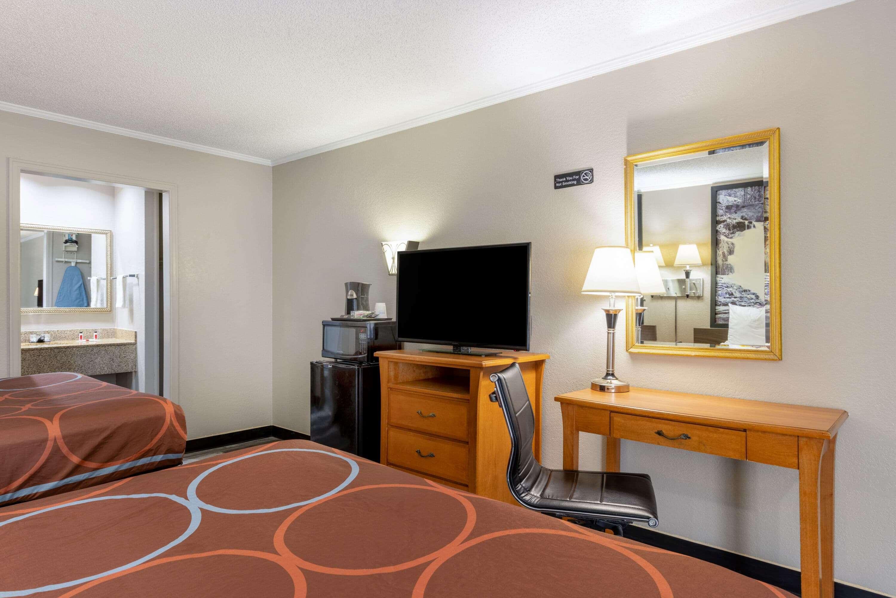 Super 8 By Wyndham Kansas City Airport North Kültér fotó