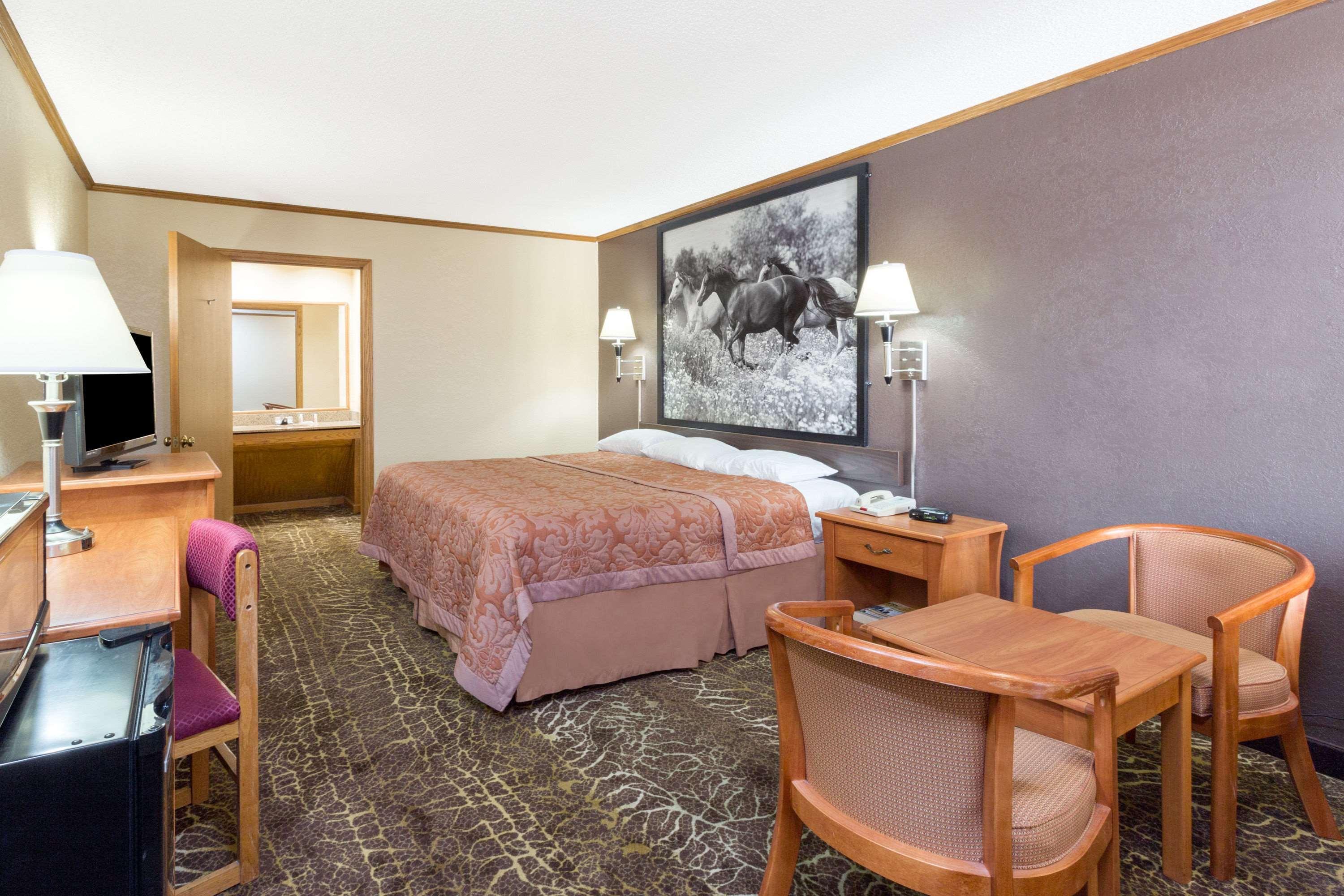 Super 8 By Wyndham Kansas City Airport North Kültér fotó