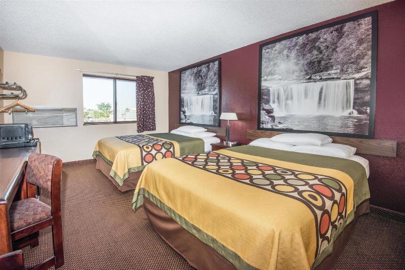 Super 8 By Wyndham Kansas City Airport North Kültér fotó