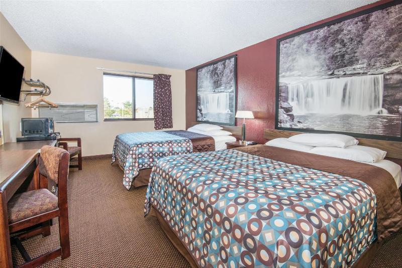 Super 8 By Wyndham Kansas City Airport North Kültér fotó